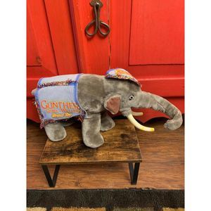 Ringling Brothers Barnum Bailey Gunther Gebel Williams Farewell  Elephant Plush